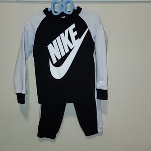 Nike Crew and Pants Box Set